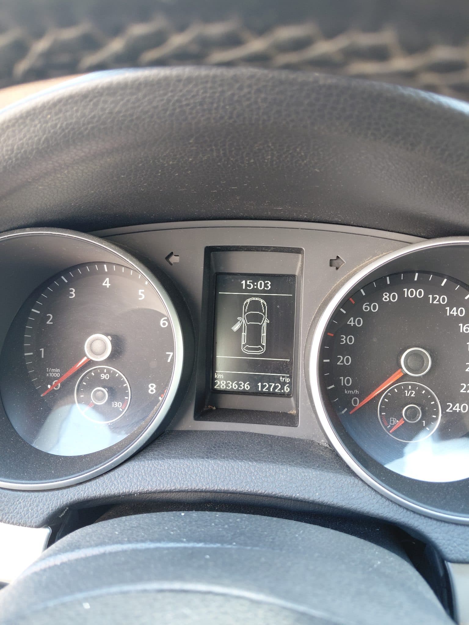Volkswagen golf 6 thumb 3