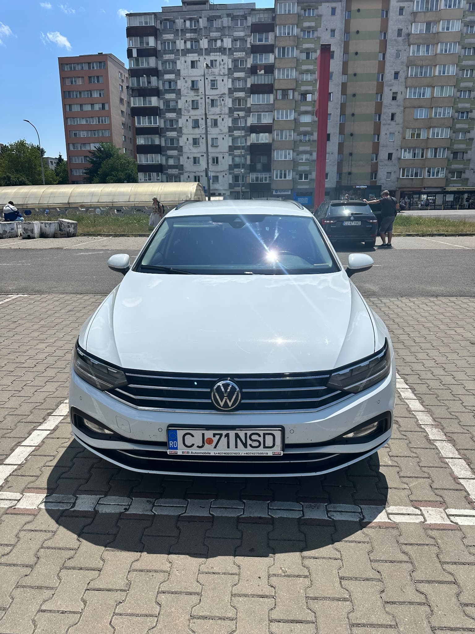 Volkwagen Passat 2.0 DSG thumb 2