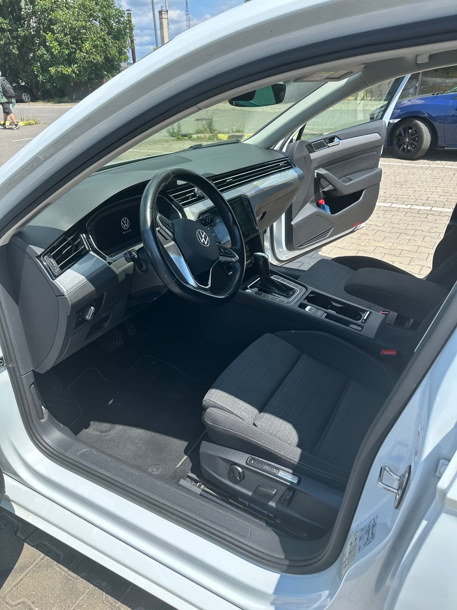Volkwagen Passat 2.0 DSG thumb 5