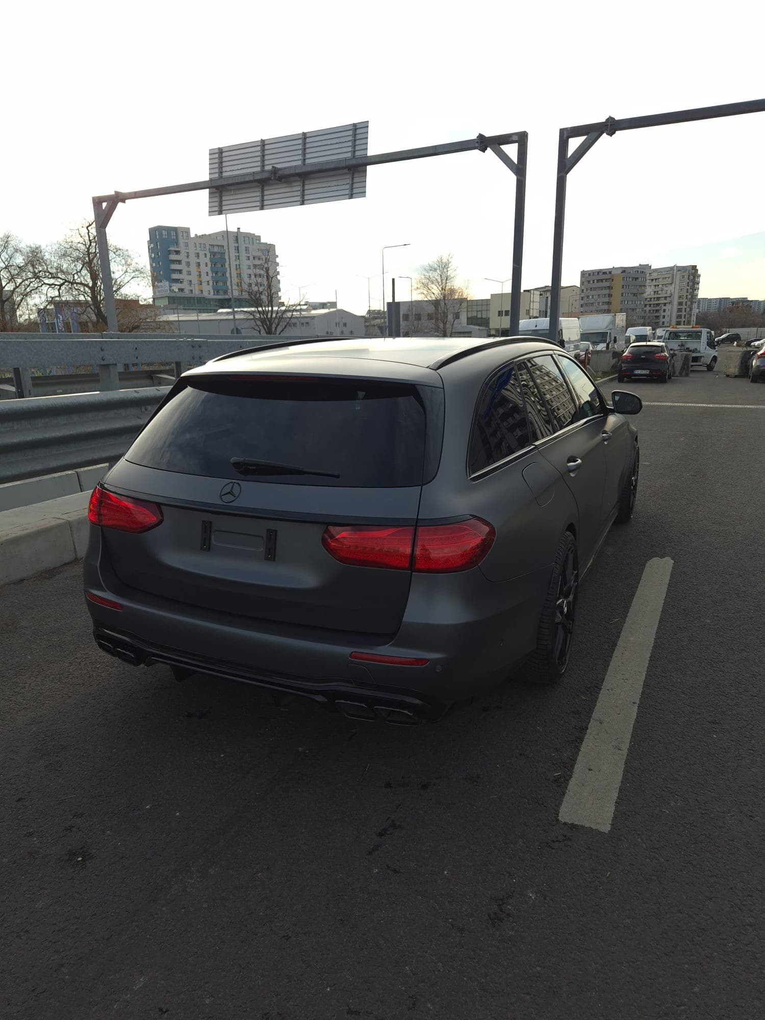 Mercedes-Benz Clasa E 2017 200 CP 125.000 km thumb 2