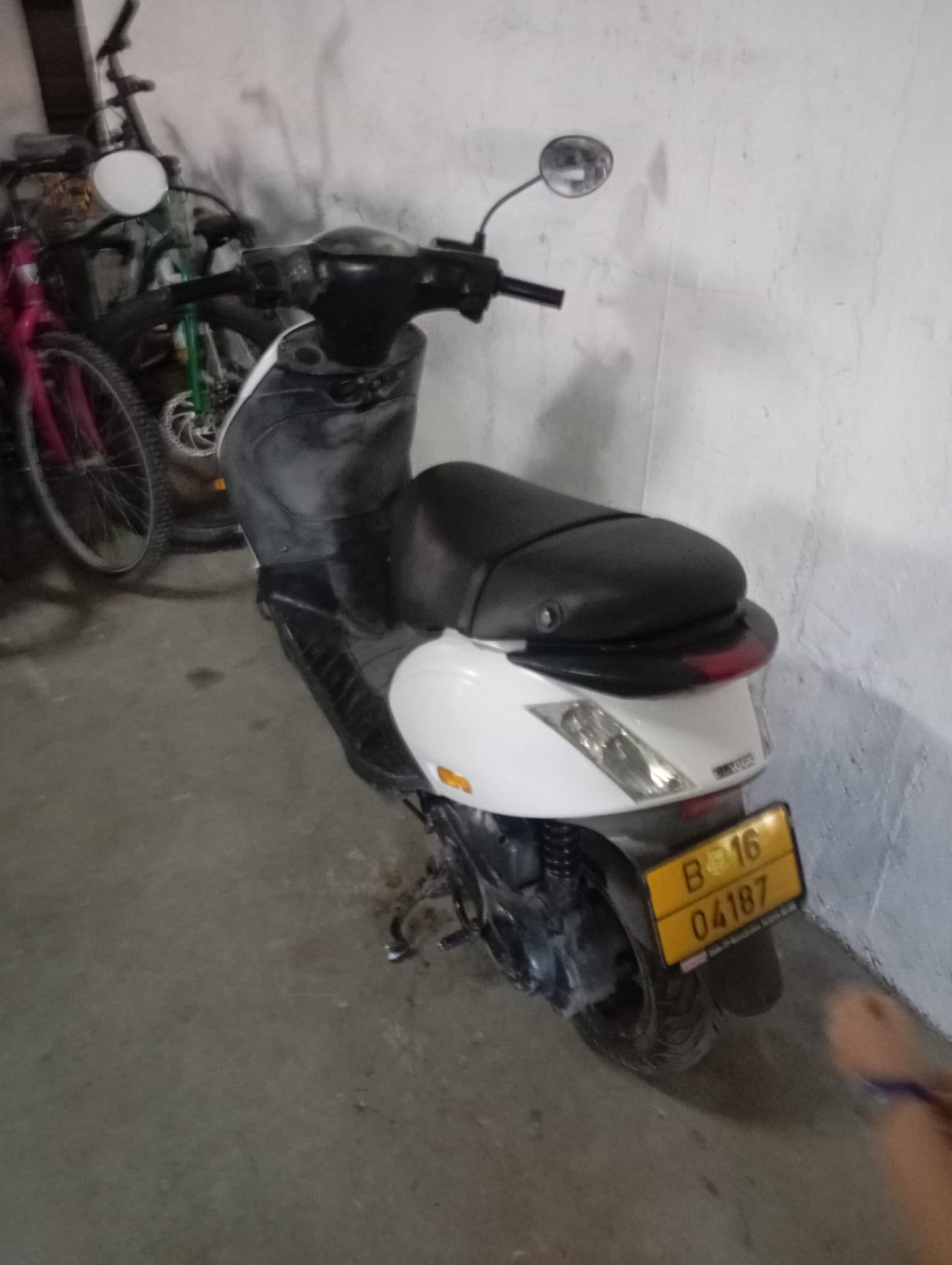 Scuter Piaggio zipp thumb 3