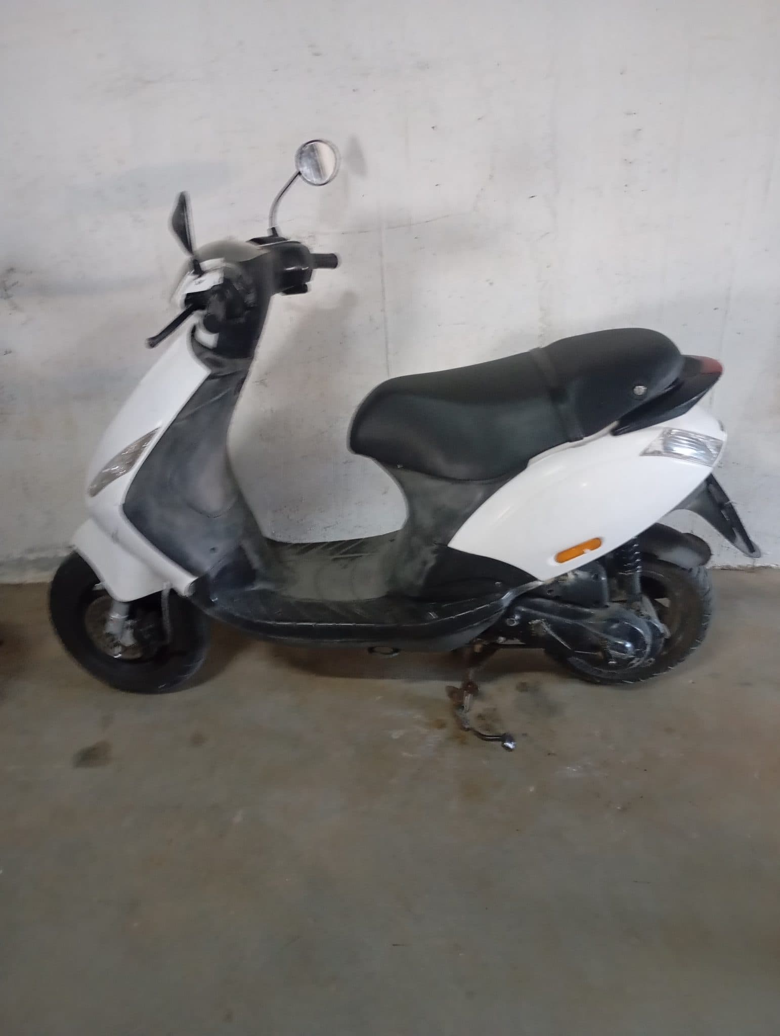 Scuter Piaggio zipp thumb 5