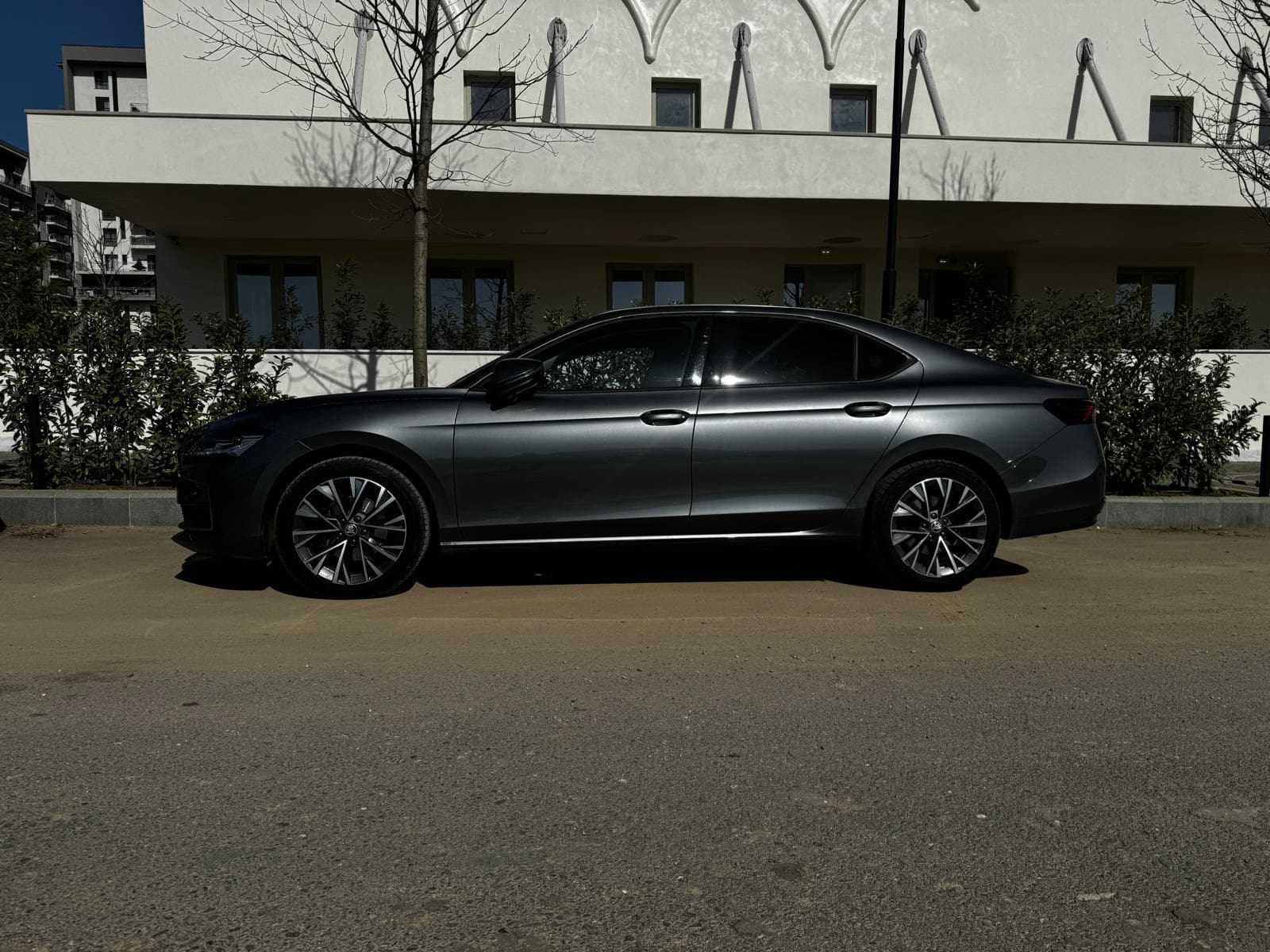 Skoda Superb 2.0 TDI thumb 6
