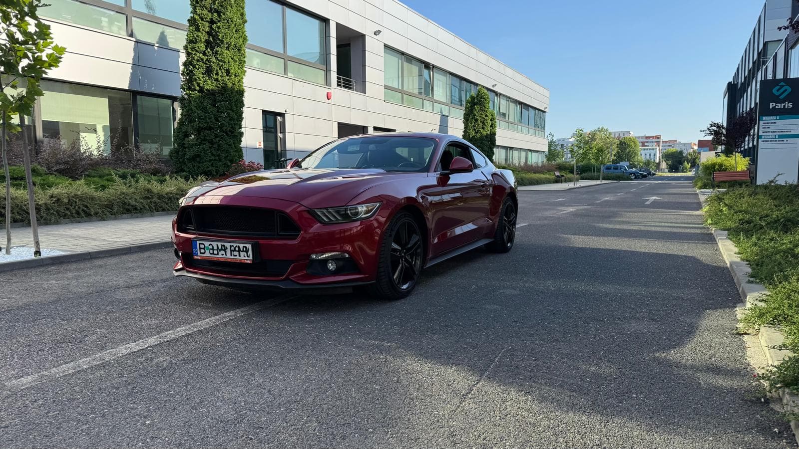 Ford Mustang thumb 5