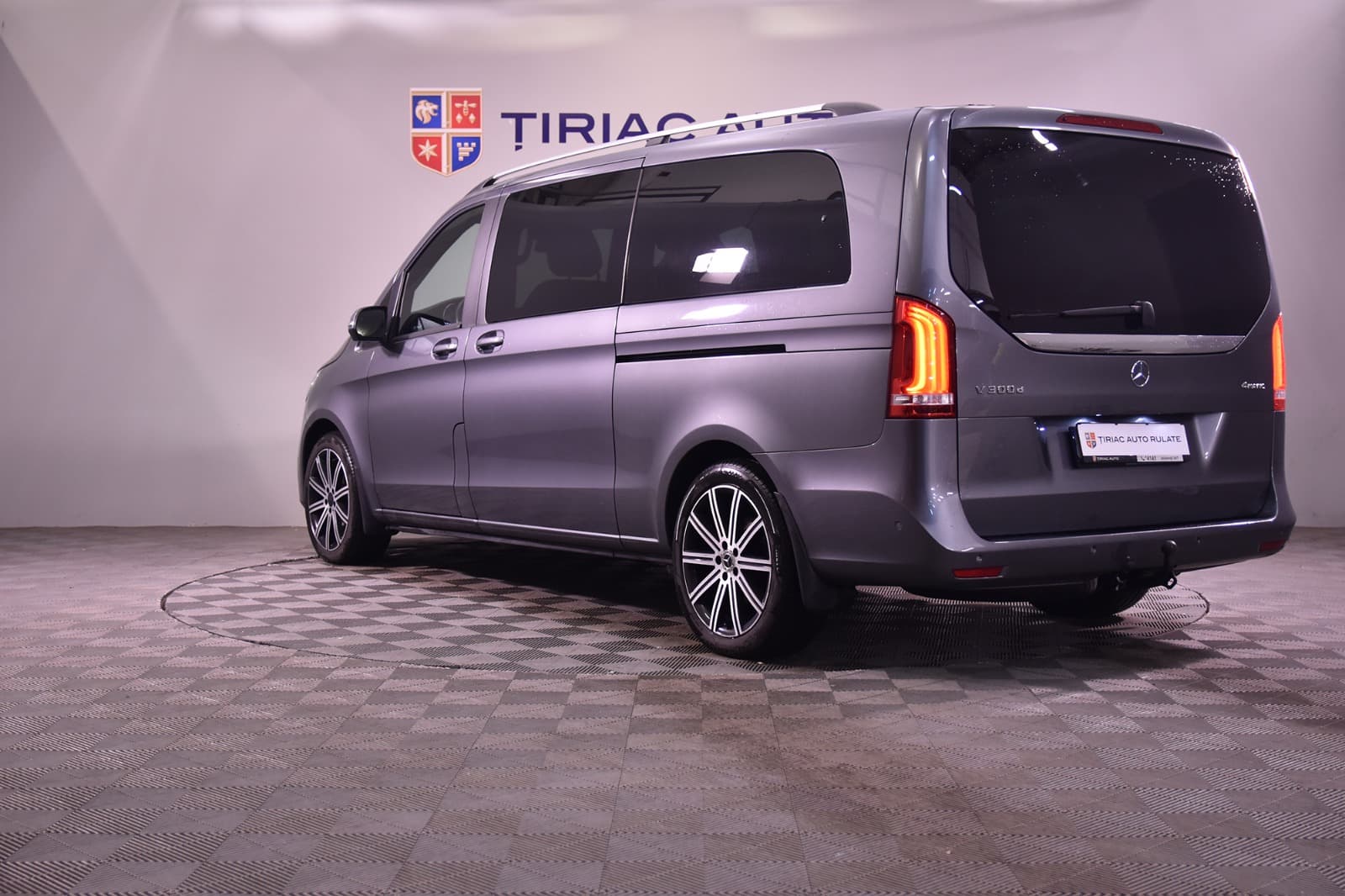 MERCEDES BENZ V 300 D - 3