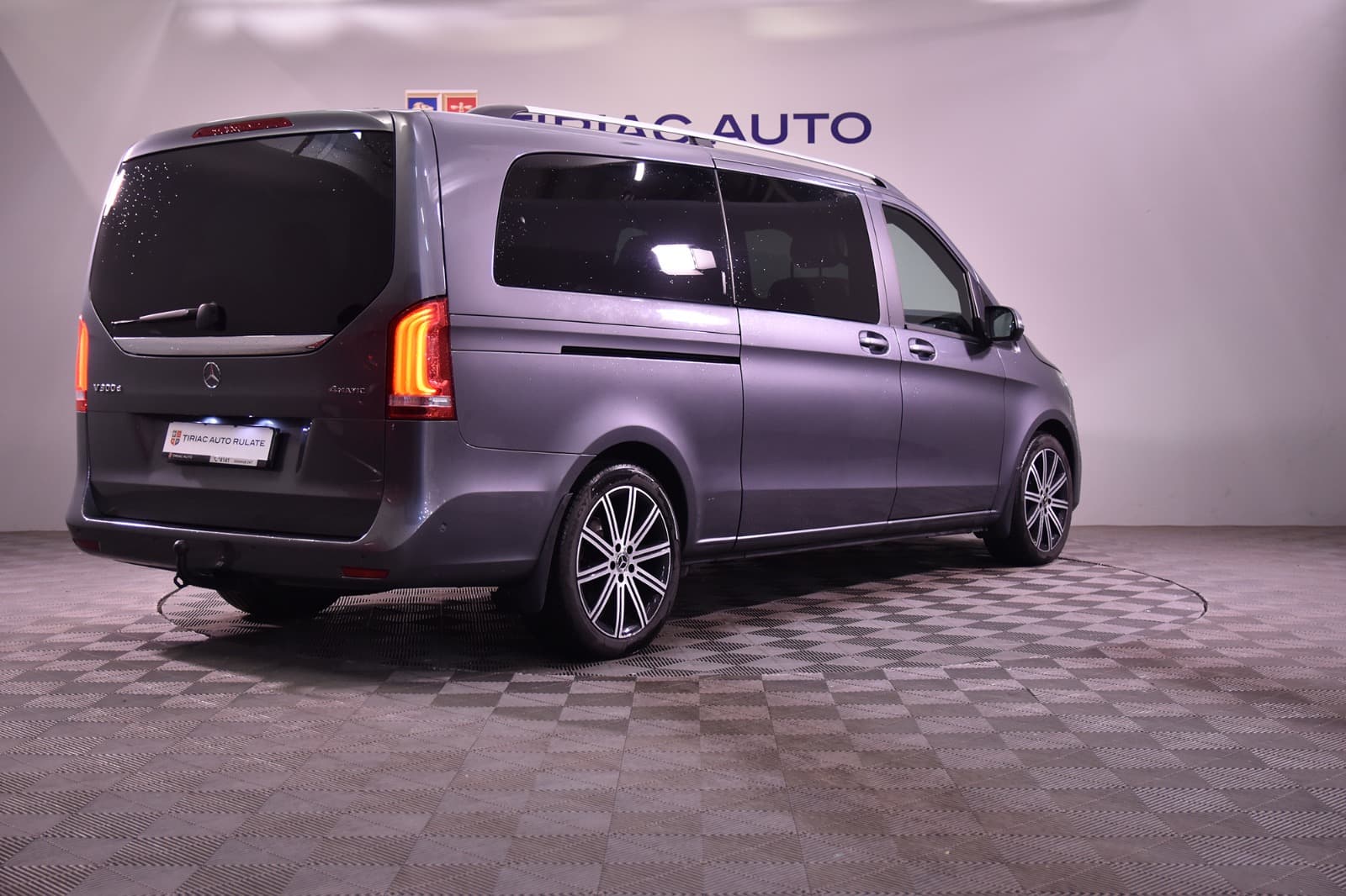 MERCEDES BENZ V 300 D - 5