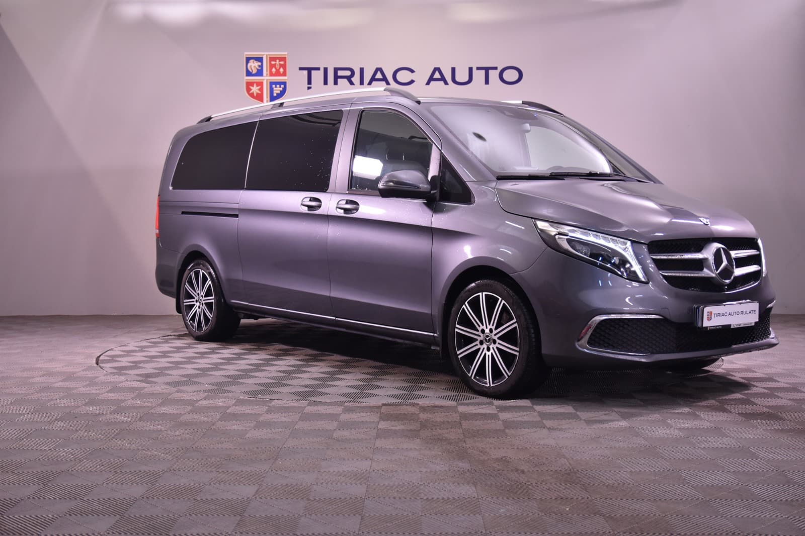 MERCEDES BENZ V 300 D - 7