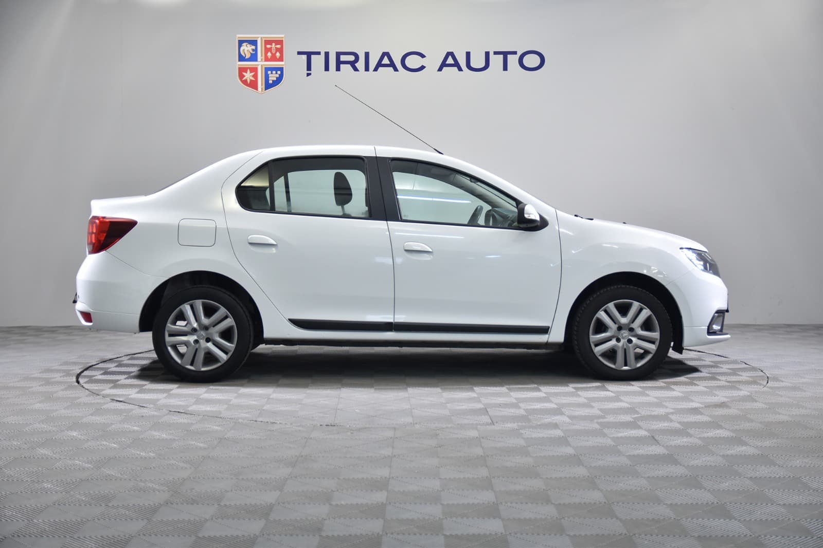 DACIA LOGAN 0.9L 2019 - 4