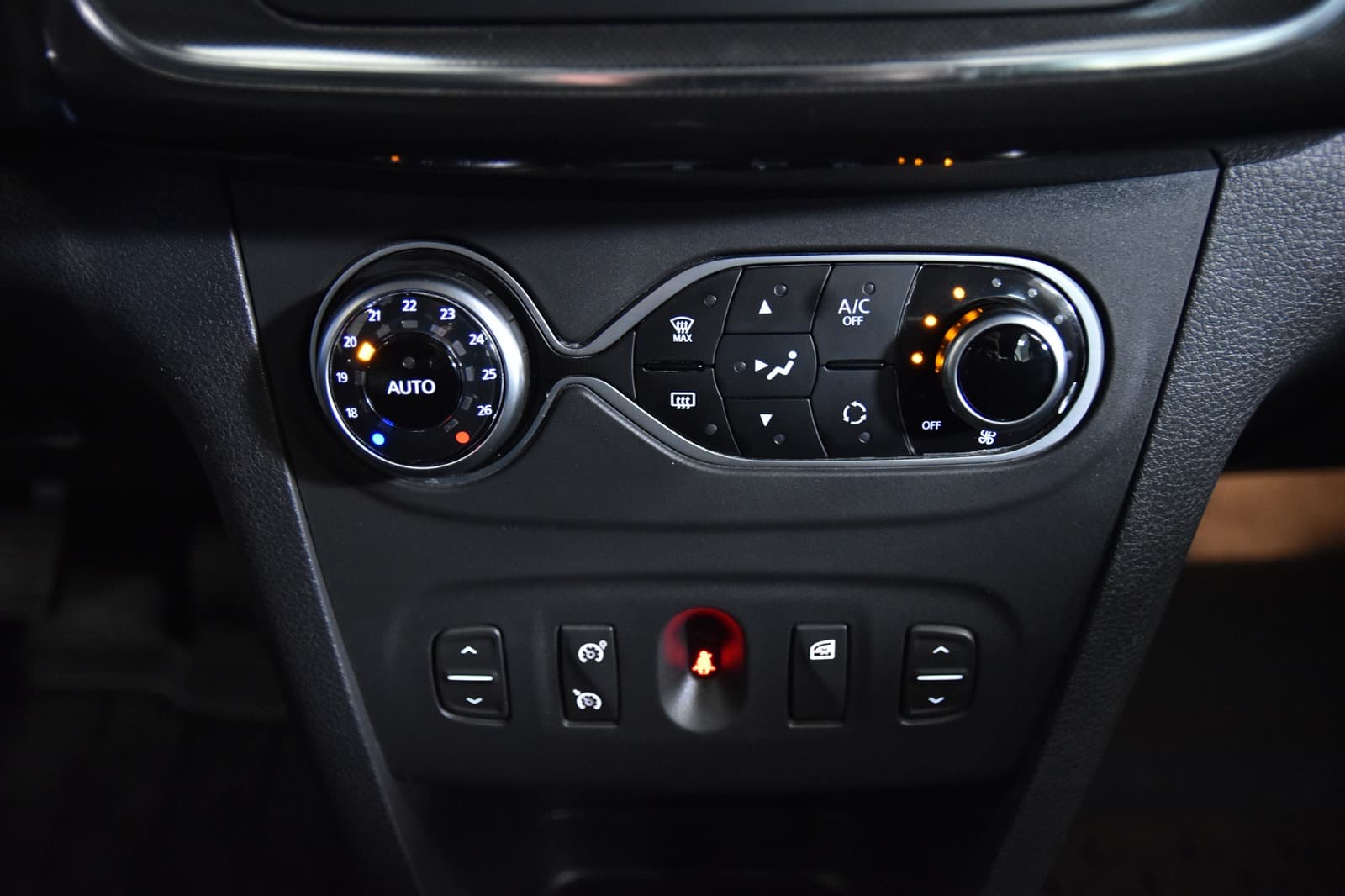 DACIA LOGAN 0.9L 2019 - 12