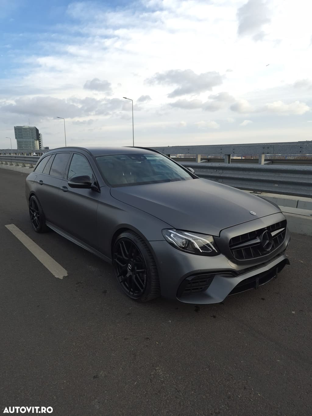 Mercedes-Benz E 2017 - 3