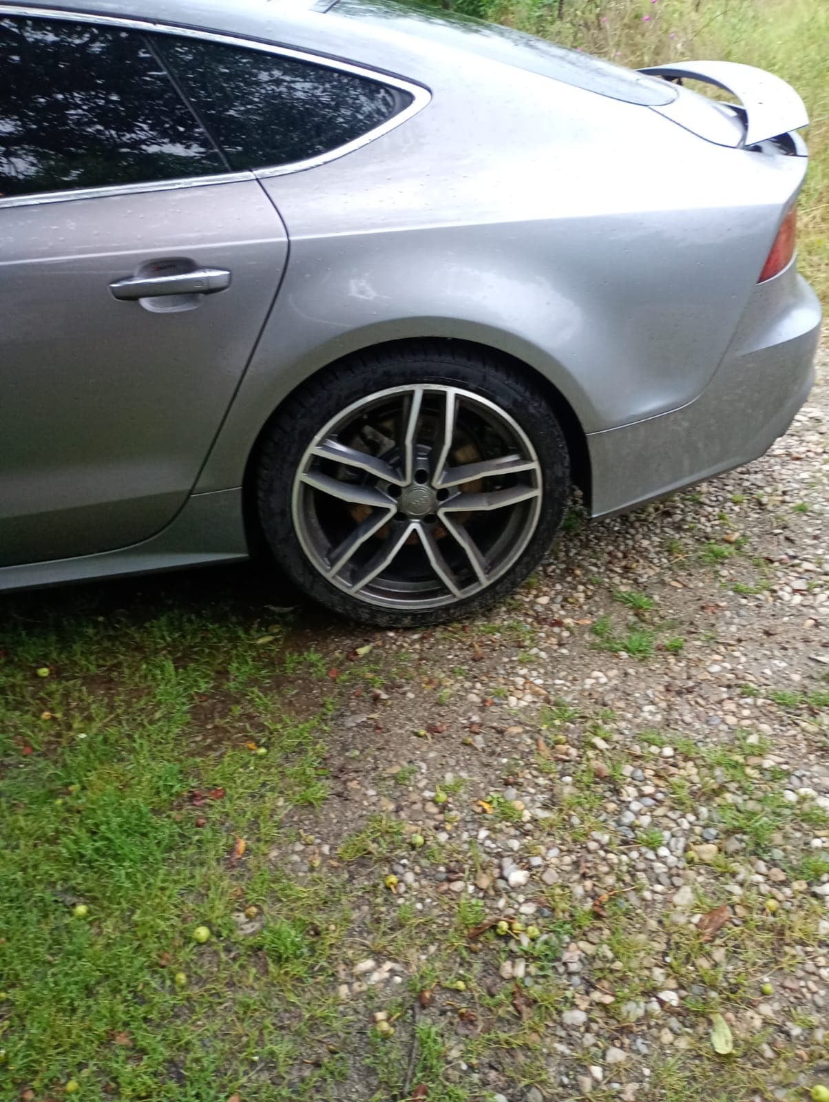 Audi a7 2014 3.0tdi quattro cu motorul defect este mașină personală sau investit mulți bani in ea toate actele necesare pentru detalii sunați+491636580403 - 1